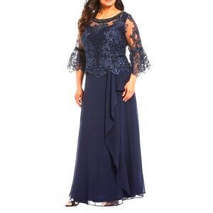 NWT Le Bos Embellished Bateau Neckline Lace 3/4 Bell Sleeve Formal Gown Size 12
